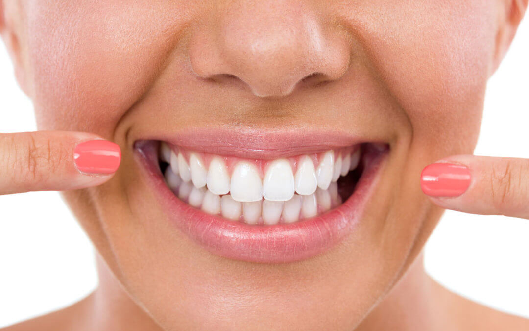 هزینه کاشت ایمپلنت طبیعی و مراقبت از دندانهای هوشمند 